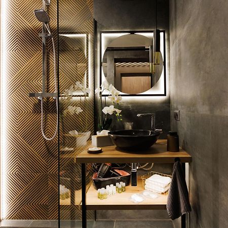 Leo Apartment Suite & Private Spa Zone - Old City Bratislava Ngoại thất bức ảnh