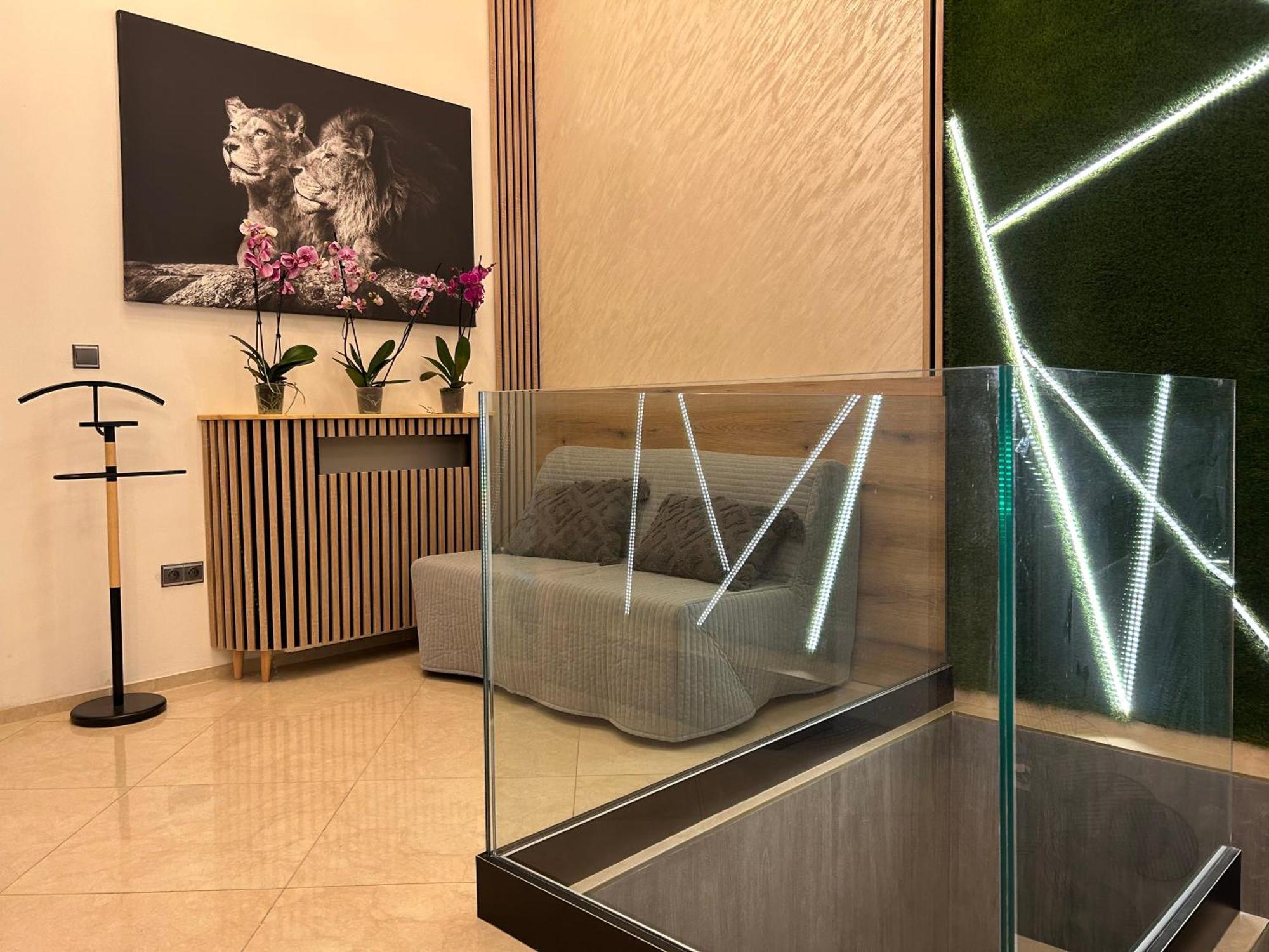 Leo Apartment Suite & Private Spa Zone - Old City Bratislava Ngoại thất bức ảnh