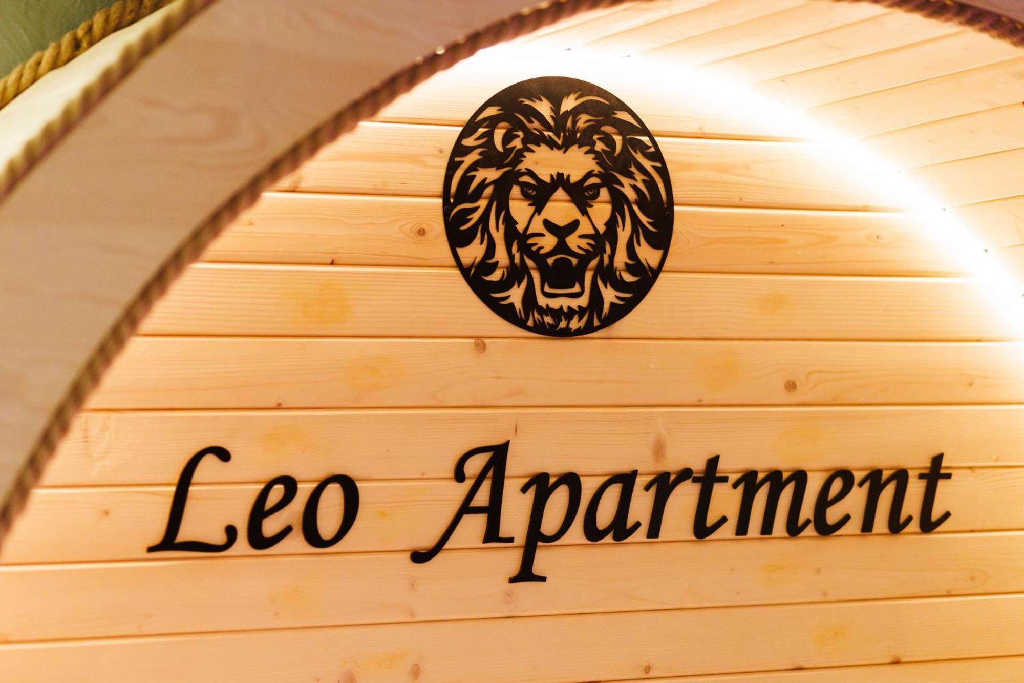 Leo Apartment Suite & Private Spa Zone - Old City Bratislava Ngoại thất bức ảnh