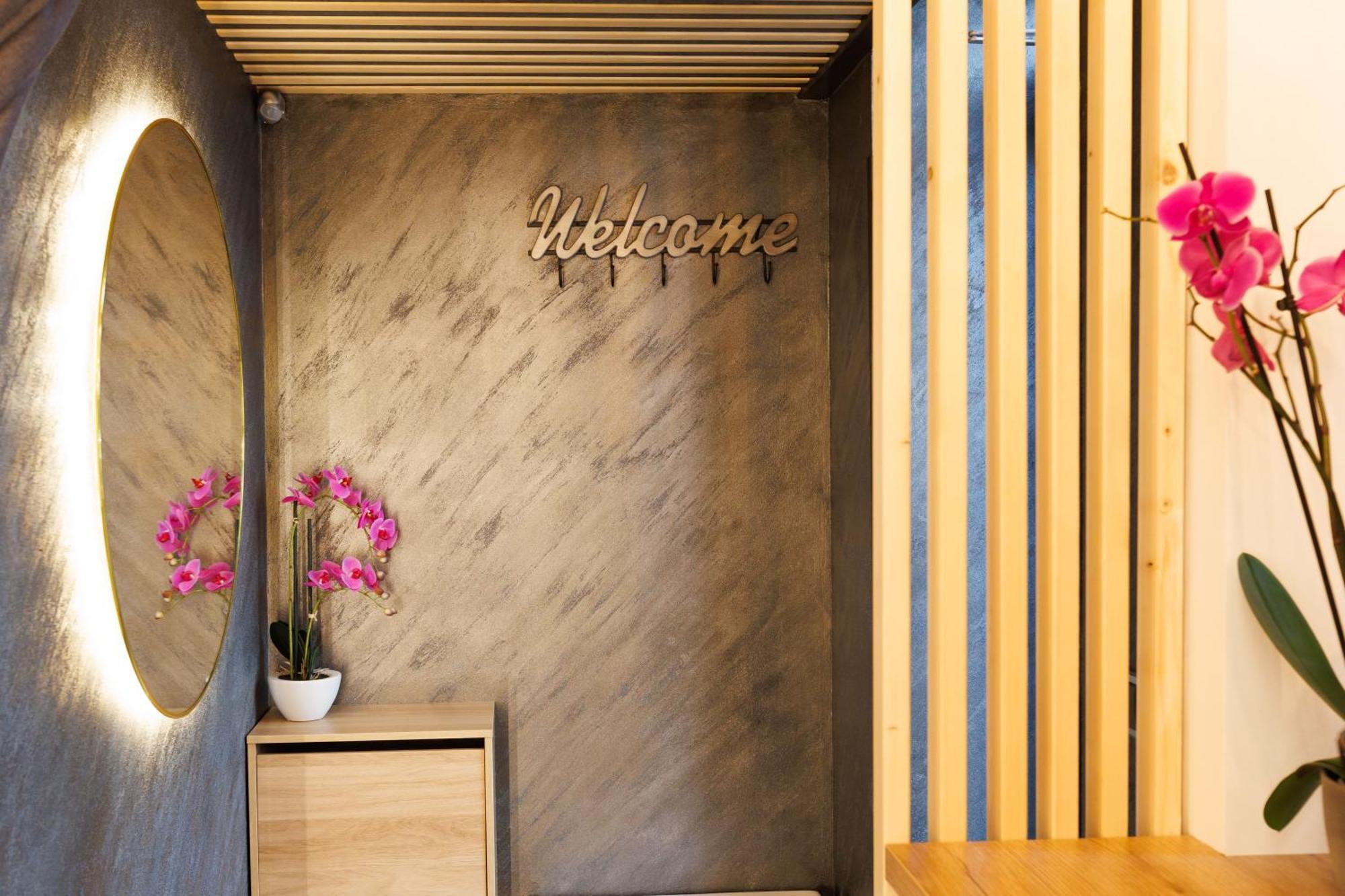 Leo Apartment Suite & Private Spa Zone - Old City Bratislava Ngoại thất bức ảnh