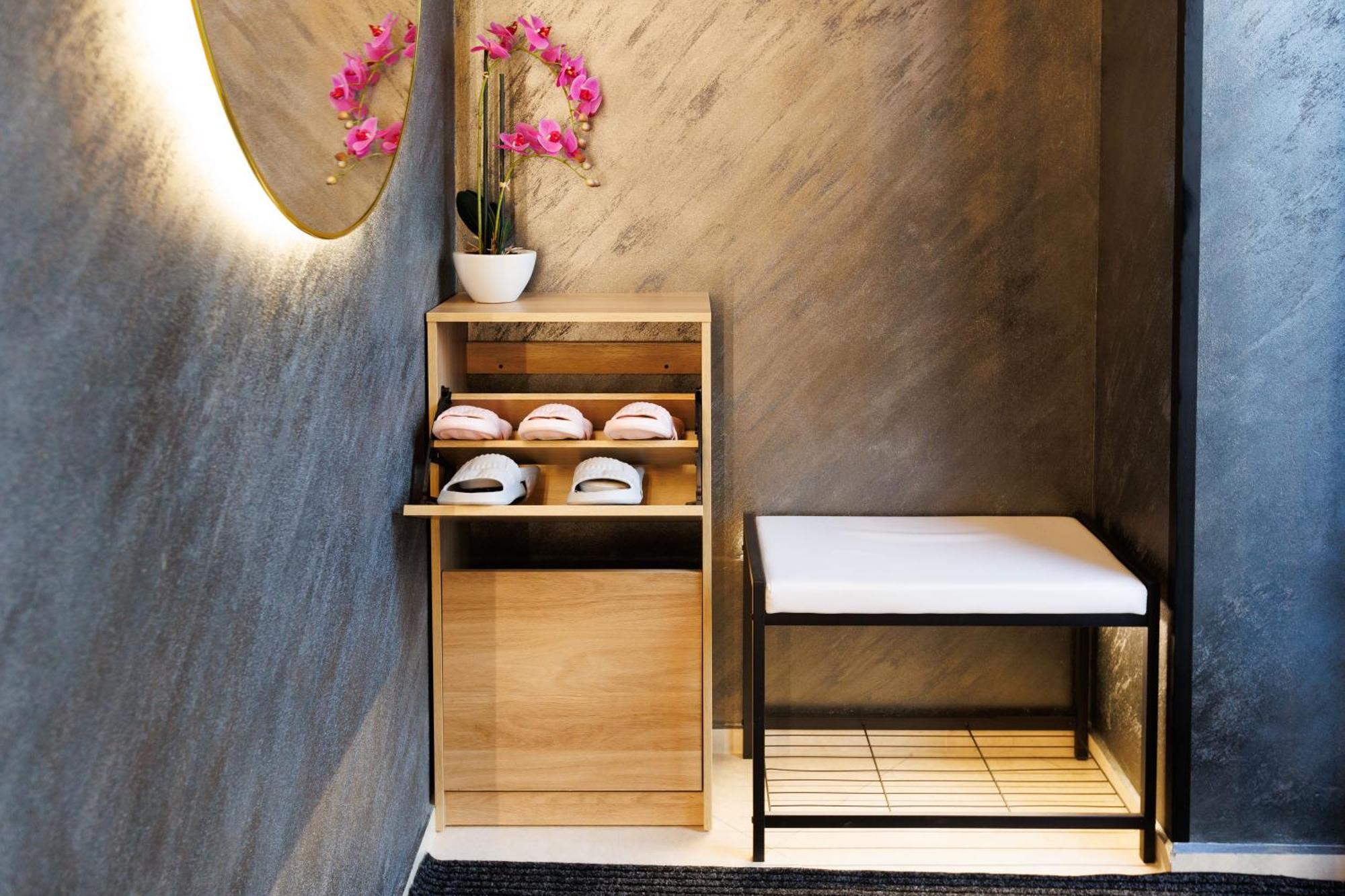 Leo Apartment Suite & Private Spa Zone - Old City Bratislava Ngoại thất bức ảnh