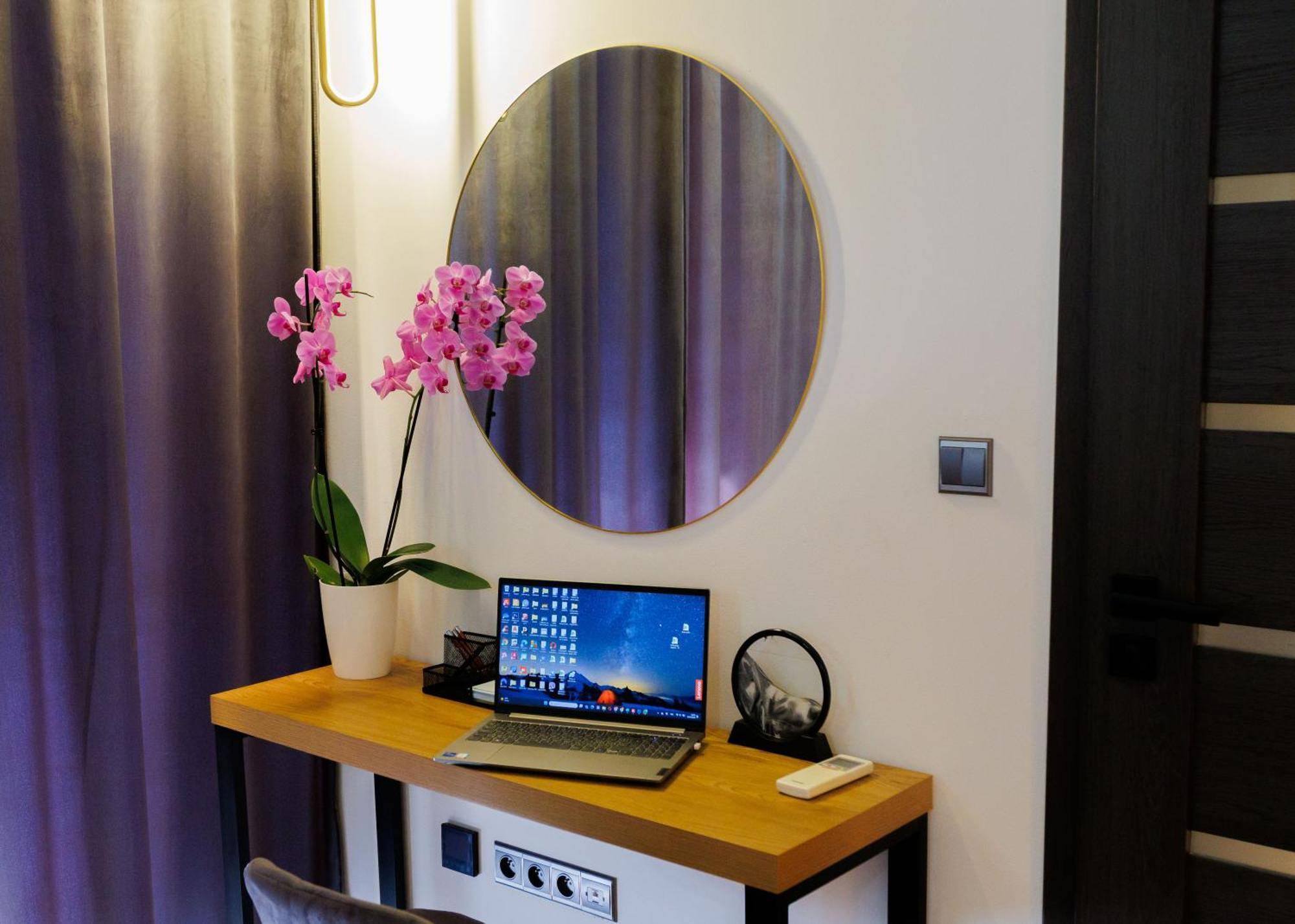Leo Apartment Suite & Private Spa Zone - Old City Bratislava Ngoại thất bức ảnh