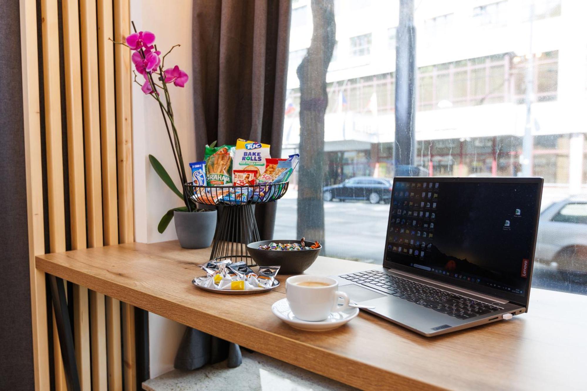 Leo Apartment Suite & Private Spa Zone - Old City Bratislava Ngoại thất bức ảnh